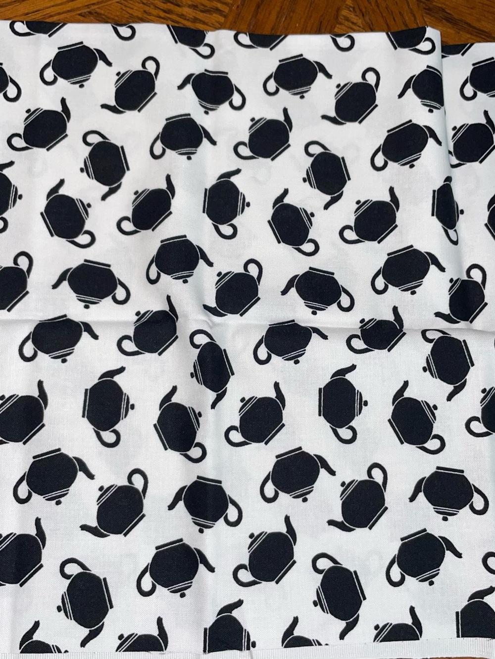 7 CottonFat Quarters Fabric Bundle Forks & Spoons/Teapots B & W Quilting Crafts - Picture 9 of 12